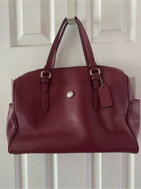 Women's Burgundy Leather Tote Bag